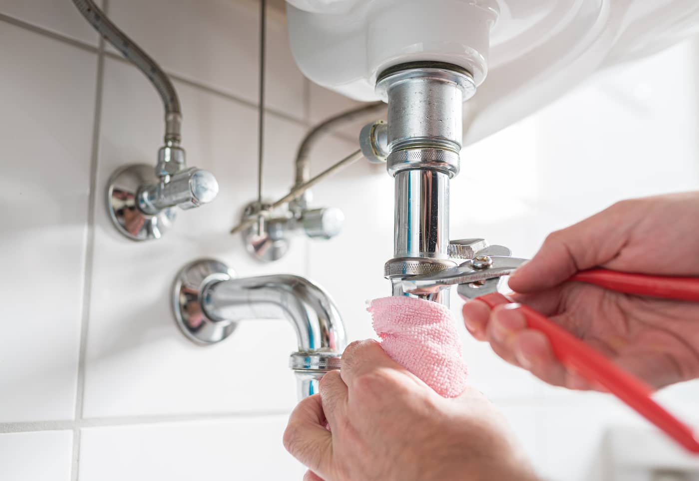 How to Install and Remove a Pop-Up Bathroom Sink Drain Stopper