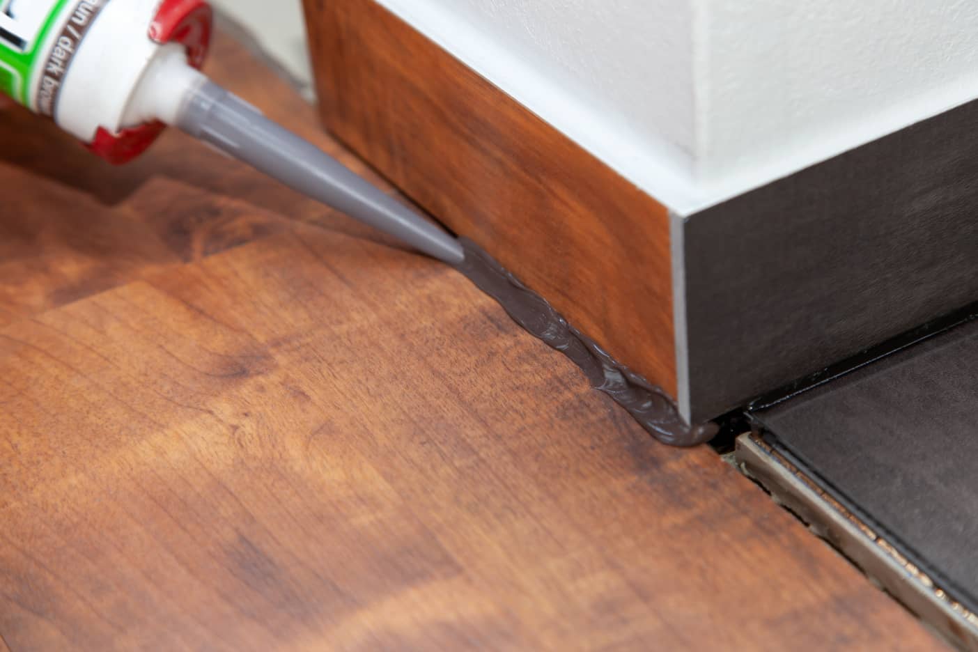 how-to-fix-gaps-in-vinyl-plank-flooring-youtube