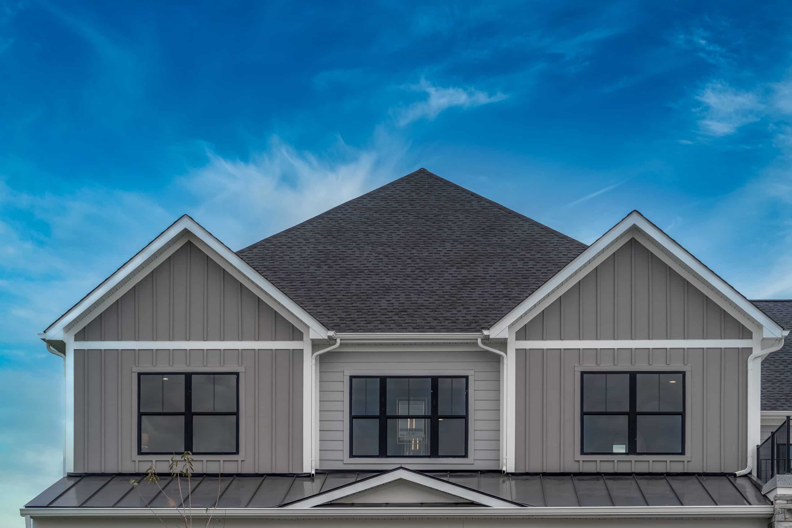 Picture shows a roof with two roof rakes